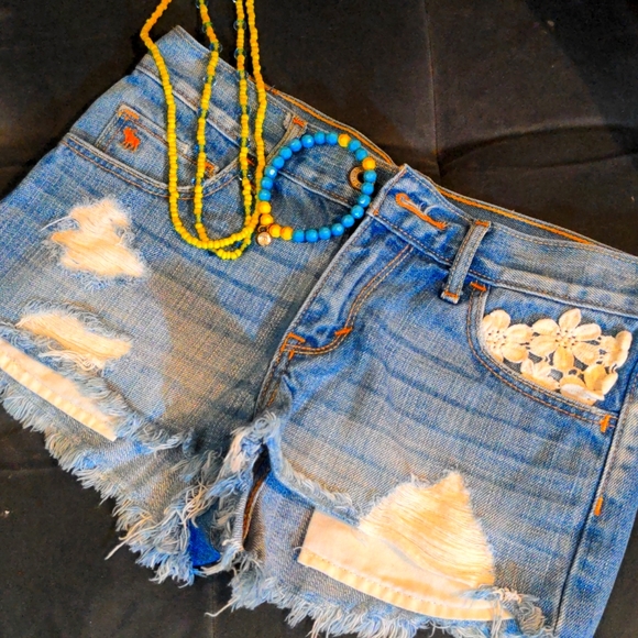 NWT Abercrombie kids shorts - size 14 - Picture 1 of 3